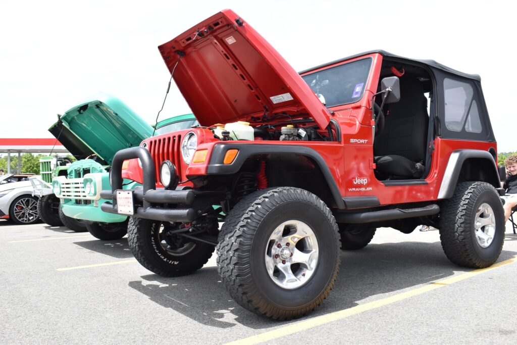 red jeep wrangler at cars and coffee bridgeport